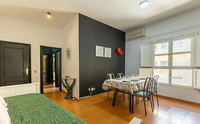 Conde Center Premium Suites, Free Parking